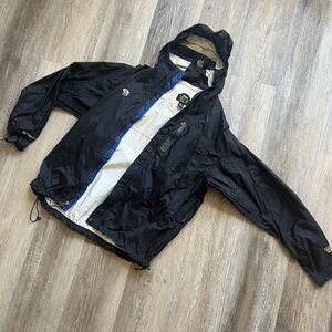 Mountain Hardware hooded cap windbreaker